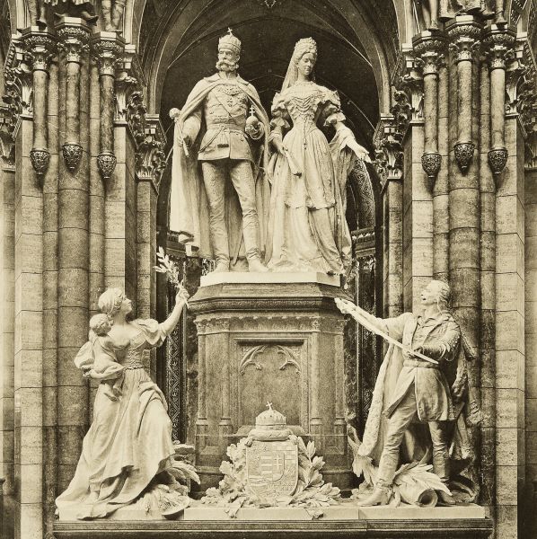  Szécsi Antal: A királyi pár. Gipszminta a kupolacsarnokban (montázs), Divald Károly felvétele, 1906