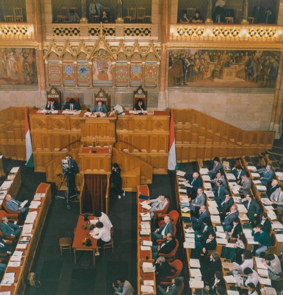Az Országgyűlés ülése, 1990. májusi ülésszak