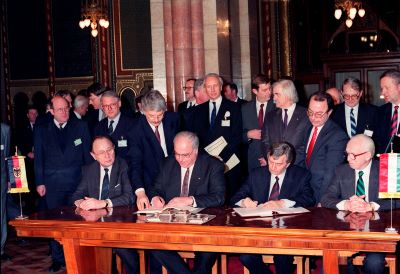 A magyar–német alapszerződés aláírása, 1992. február 6.