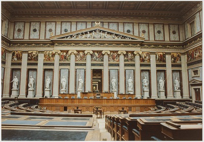 Az osztrák parlament épületének képviselőházi ülésterme 1991-ben.