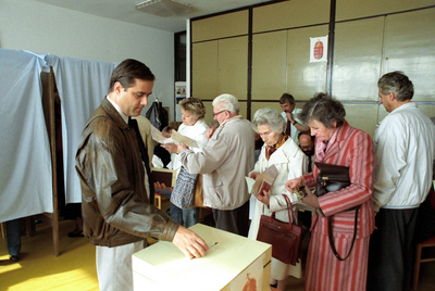 Szavazóhelyiség Budapesten, 1990. szeptember 30.
