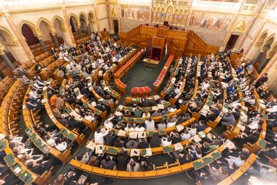 A rendezvény résztvevői az Országházban