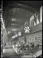 Műszaki fotódokumentáció az Országgyűlési Könyvtár nagy olvasótermének enteriőrjéről az épület felújítása, korszerűsítése idején, 1952