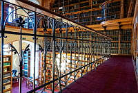 Az Országgyűlési Könyvtár olvasótermének galériája, 2018