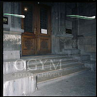 Műszaki fotódokumentáció az az Országgyűlési Könyvtár előtti lépcső állapotáról, a felújítási munkálatok során, 1982