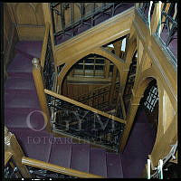 Műszaki fotódokumentáció az Országgyűlési Könyvtár galériájára vezető falépcső állapotáról, 1982