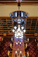 Az Országgyűlési Könyvtár olvasótermének részlete felülnézetből, 2018