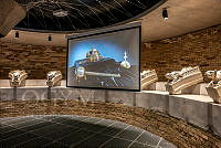 A Szent Korona az Országházban című kiállítás részlete az Országház Kőtárában, 2024