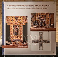 A Szent Korona az Országházban című kiállítás részlete az Országház Kőtárában, 2024