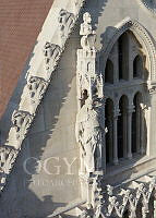 Huba vezér szobra az Országház északi homlokzatának uralkodói szoborgalériájából, 2014