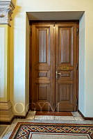 Bejárati ajtó az Országgyűlési Könyvtárban, 2018